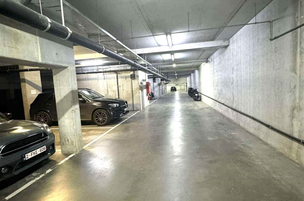 Garages / dépots à vendre à ANDERLECHT